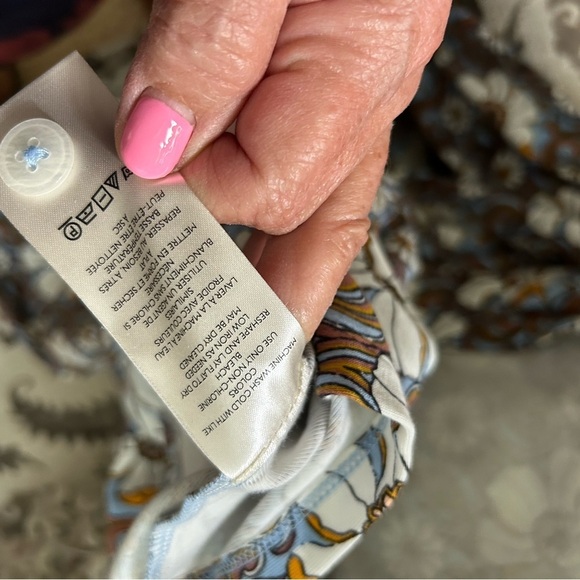 FATE/Anthropologie Floral V-Neck Blouse - Picture 8 of 8